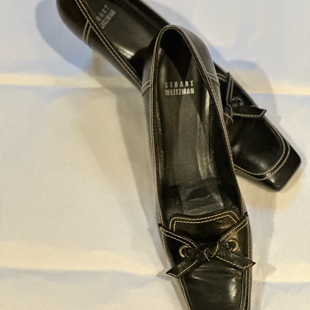 Stuart Weitzman Black Leather low pumps